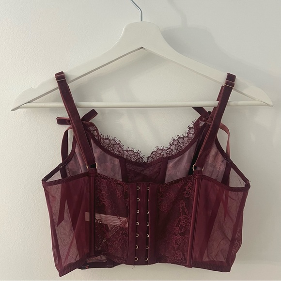 Victoria’s Secret Dream Angels Unlined Lace-Up Corset Top in Kir Peony Size M - Picture 2 of 3
